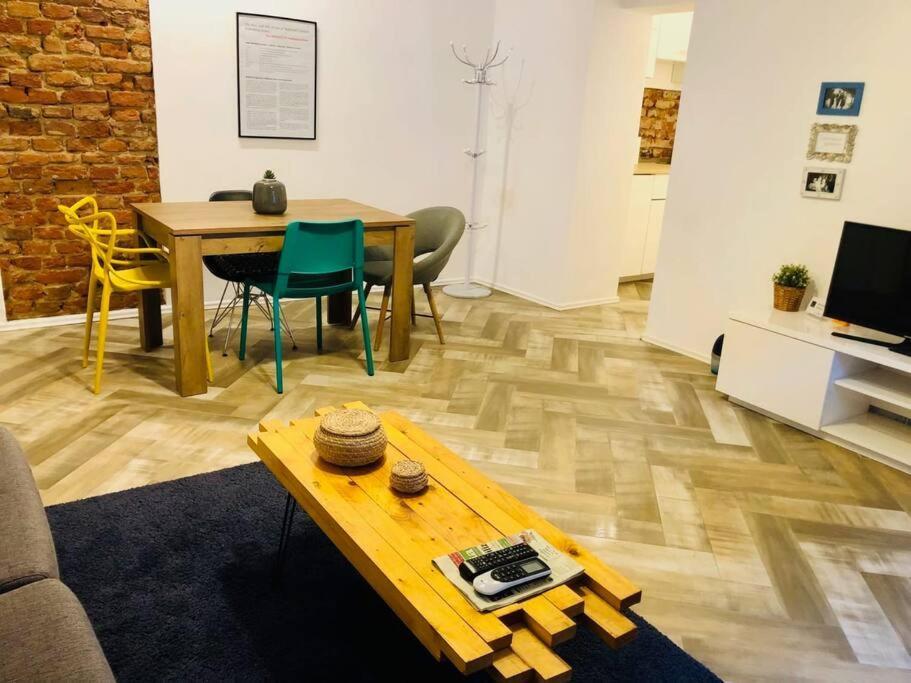 Joy City Stay Libertatii 9Mai 7 Timişoara Extérieur photo